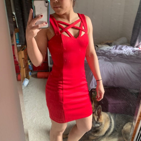 Mint Condition Guess red dress - Picture 5 of 7